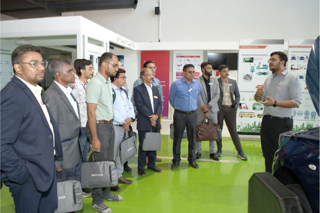 The speakers and delegates visited the iACE Facility.